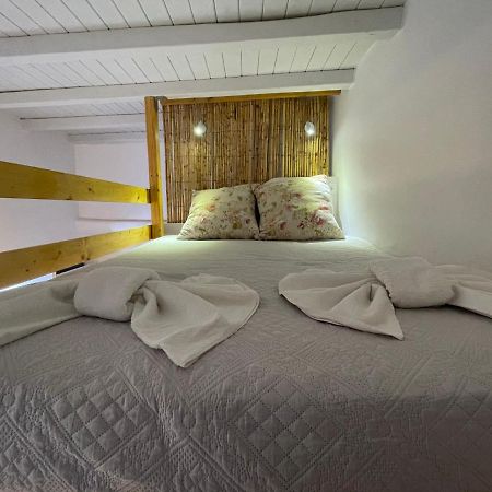 Burgos Barrio Hotel Naxos City Bagian luar foto