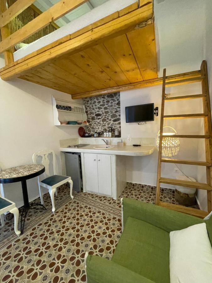 Burgos Barrio Hotel Naxos City Bagian luar foto