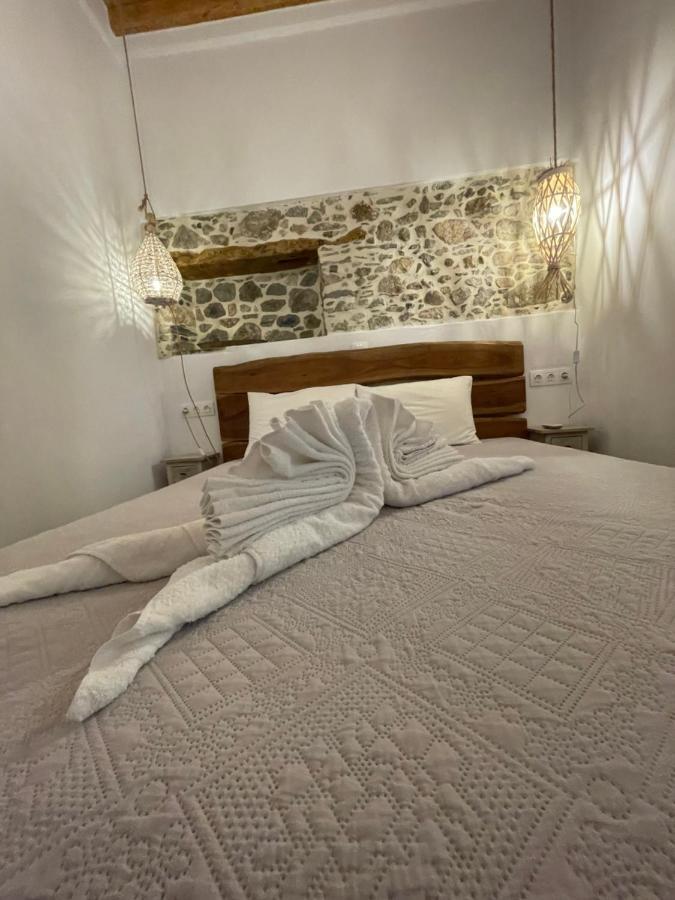 Burgos Barrio Hotel Naxos City Bagian luar foto