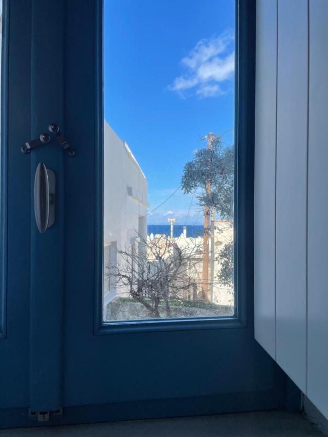 Burgos Barrio Hotel Naxos City Bagian luar foto