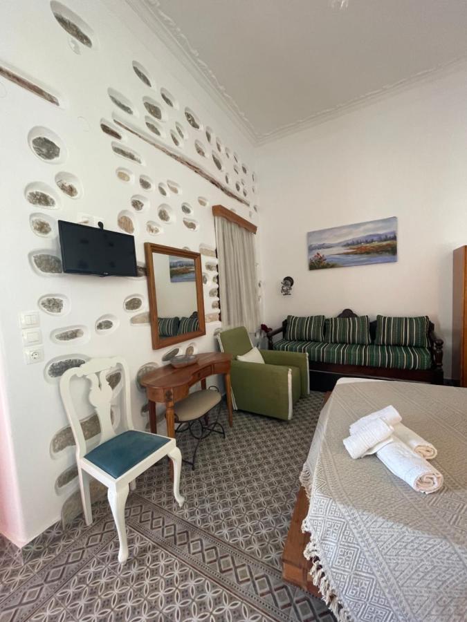 Burgos Barrio Hotel Naxos City Bagian luar foto
