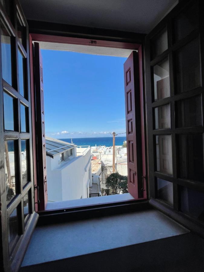 Burgos Barrio Hotel Naxos City Bagian luar foto
