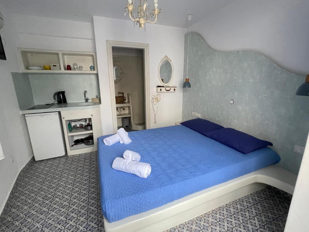 Burgos Barrio Hotel Naxos City Bagian luar foto