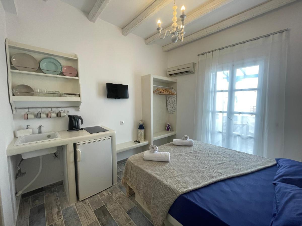 Burgos Barrio Hotel Naxos City Bagian luar foto