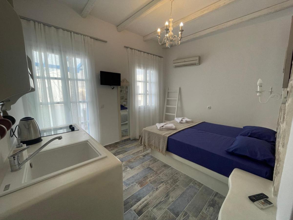 Burgos Barrio Hotel Naxos City Bagian luar foto