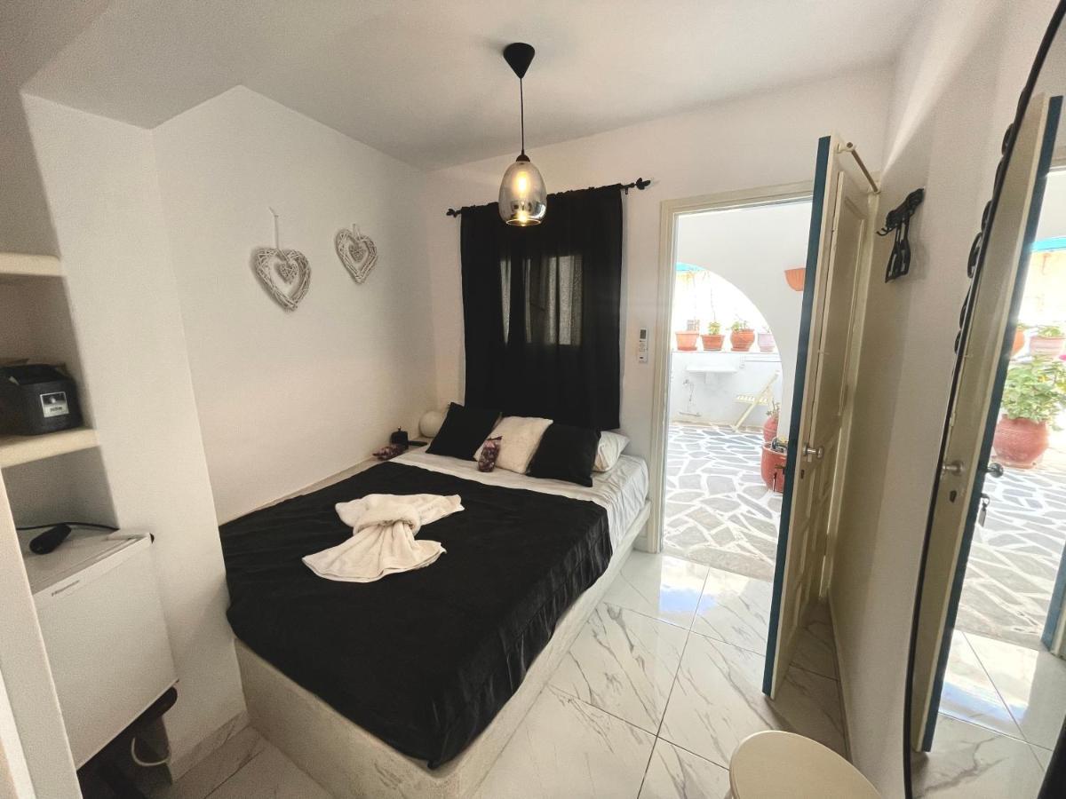 Burgos Barrio Hotel Naxos City Bagian luar foto