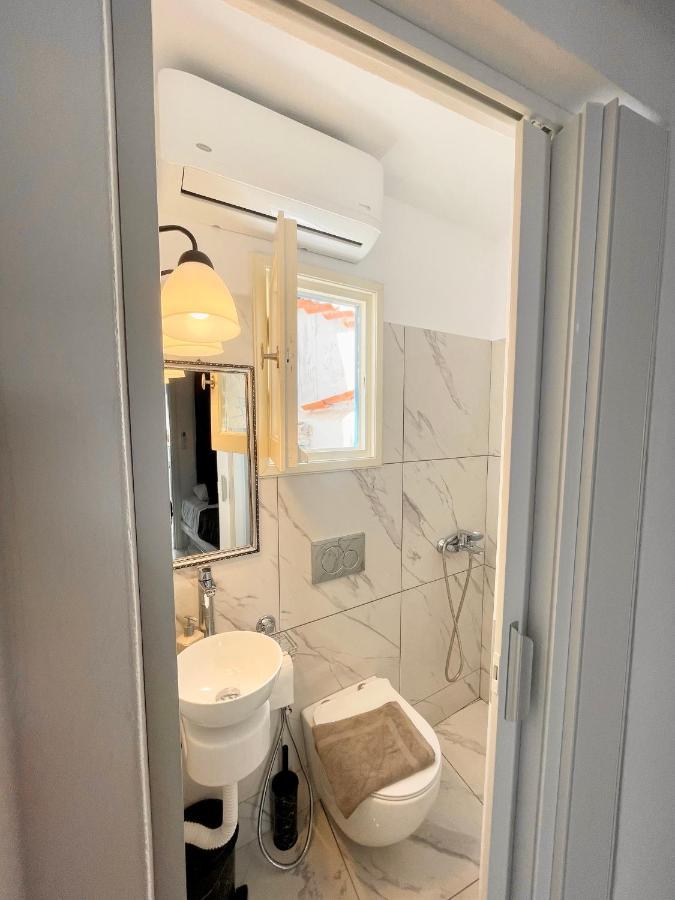 Burgos Barrio Hotel Naxos City Bagian luar foto